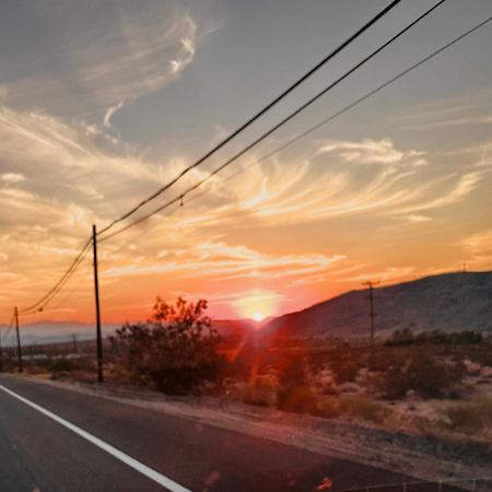 The Desert Monroe-Hot Tub-Firepit-Games-By Joshua Tree National Park 트웬티나인팜스 외부 사진