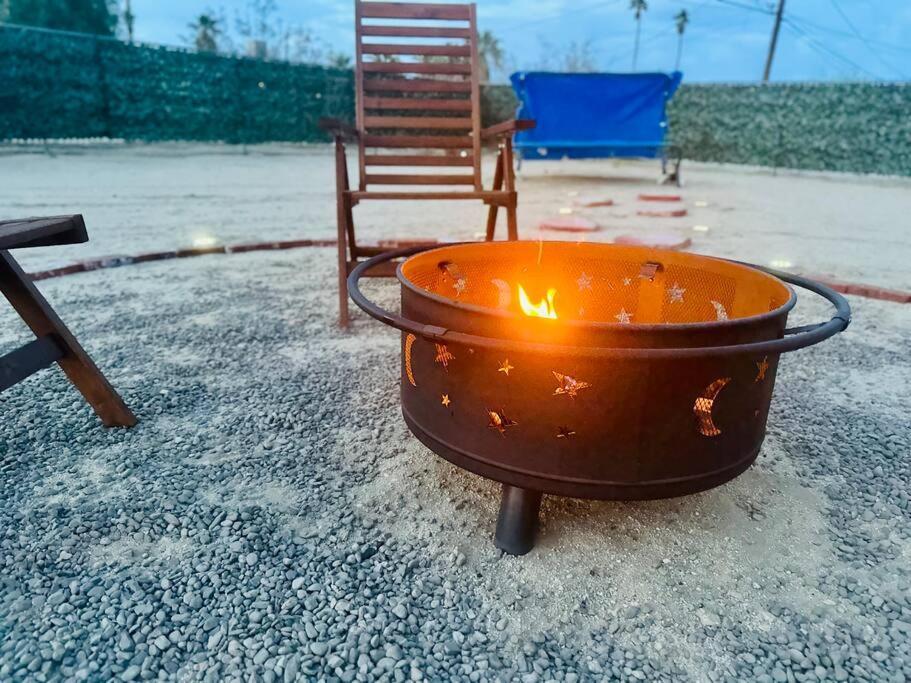 The Desert Monroe-Hot Tub-Firepit-Games-By Joshua Tree National Park 트웬티나인팜스 외부 사진